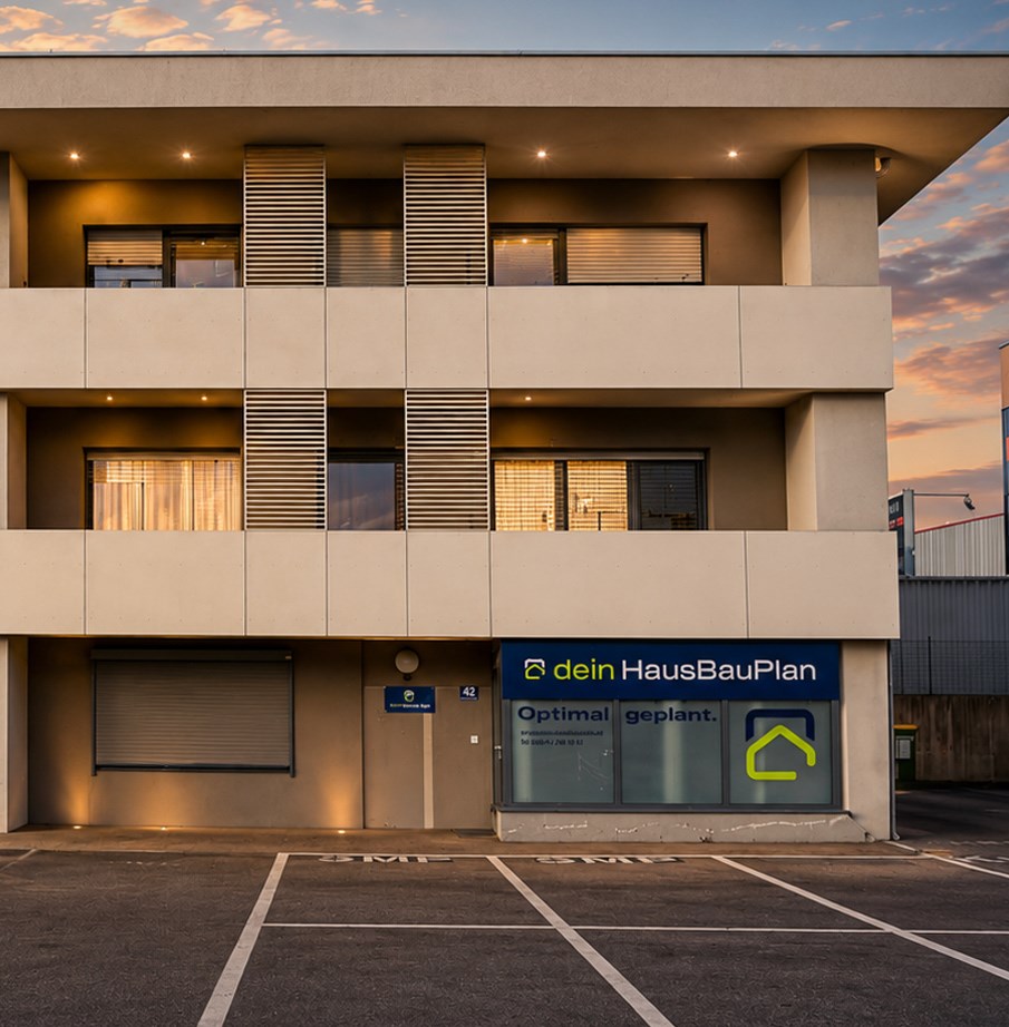 Büro mit Parkplatz